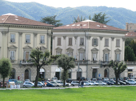 Hotels in Lucca Italy